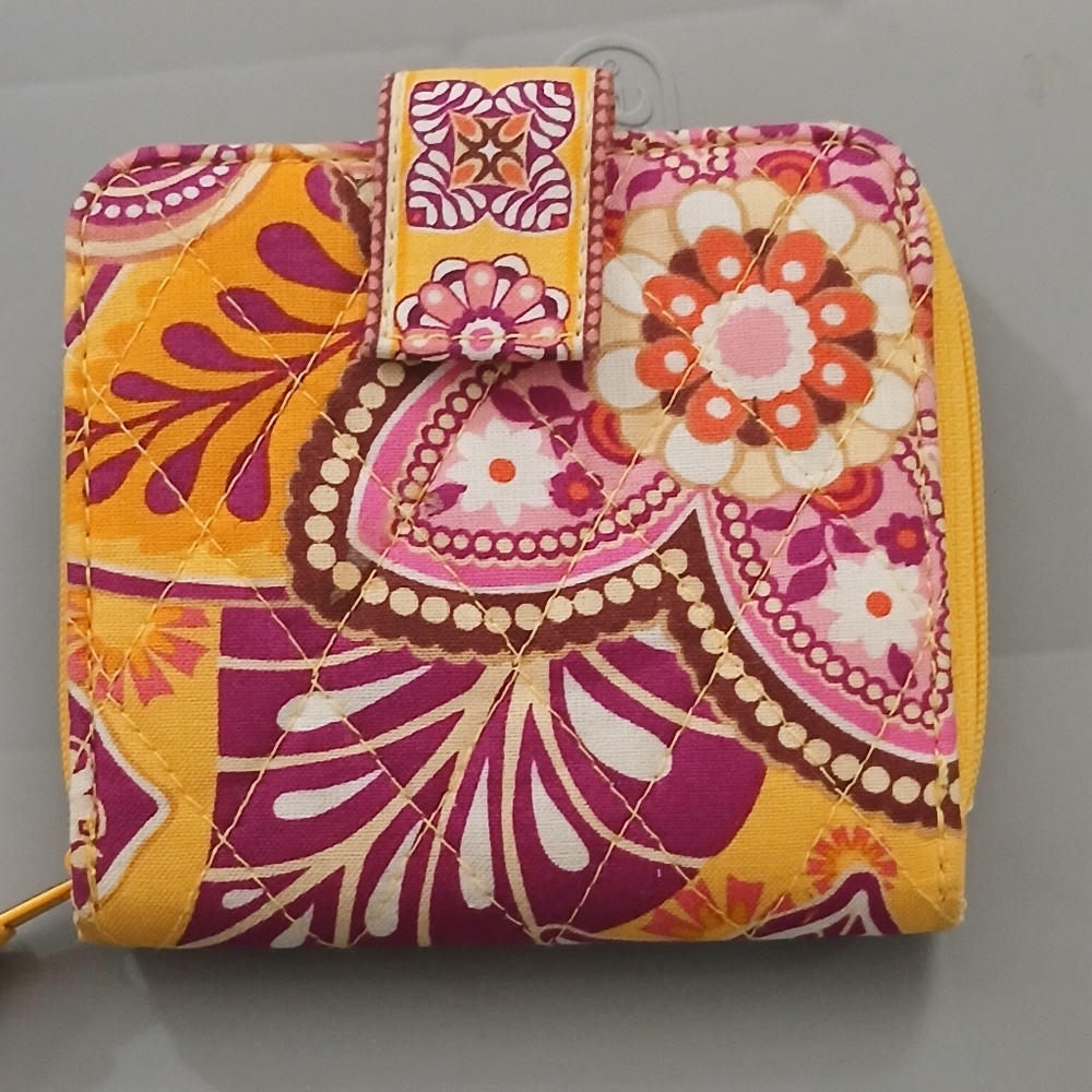 Vera Bradley Colorful Quilted Fabric Wallet Boho Floral Pattern Snap Closure